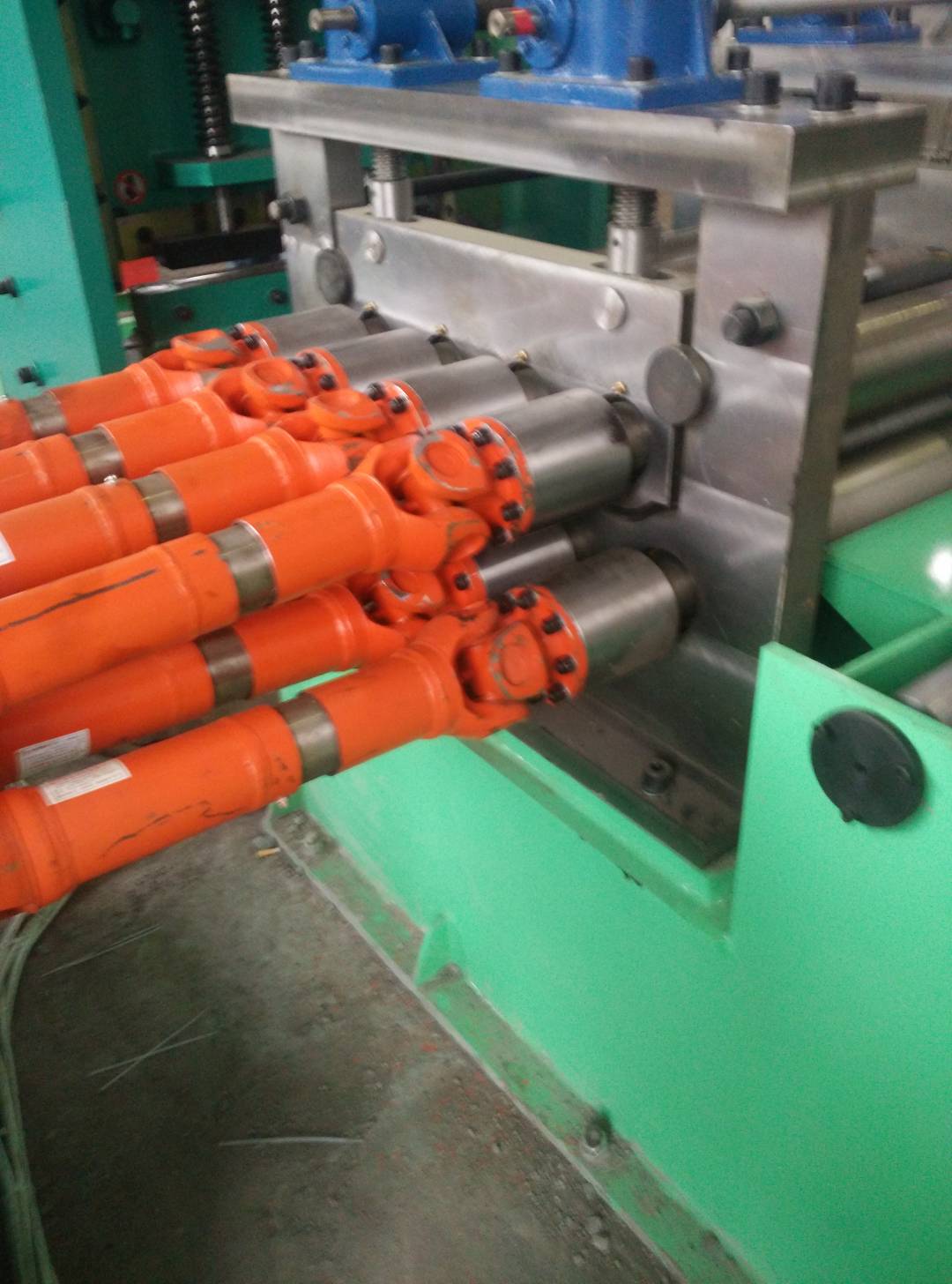 帶鋼矯平剪切機組