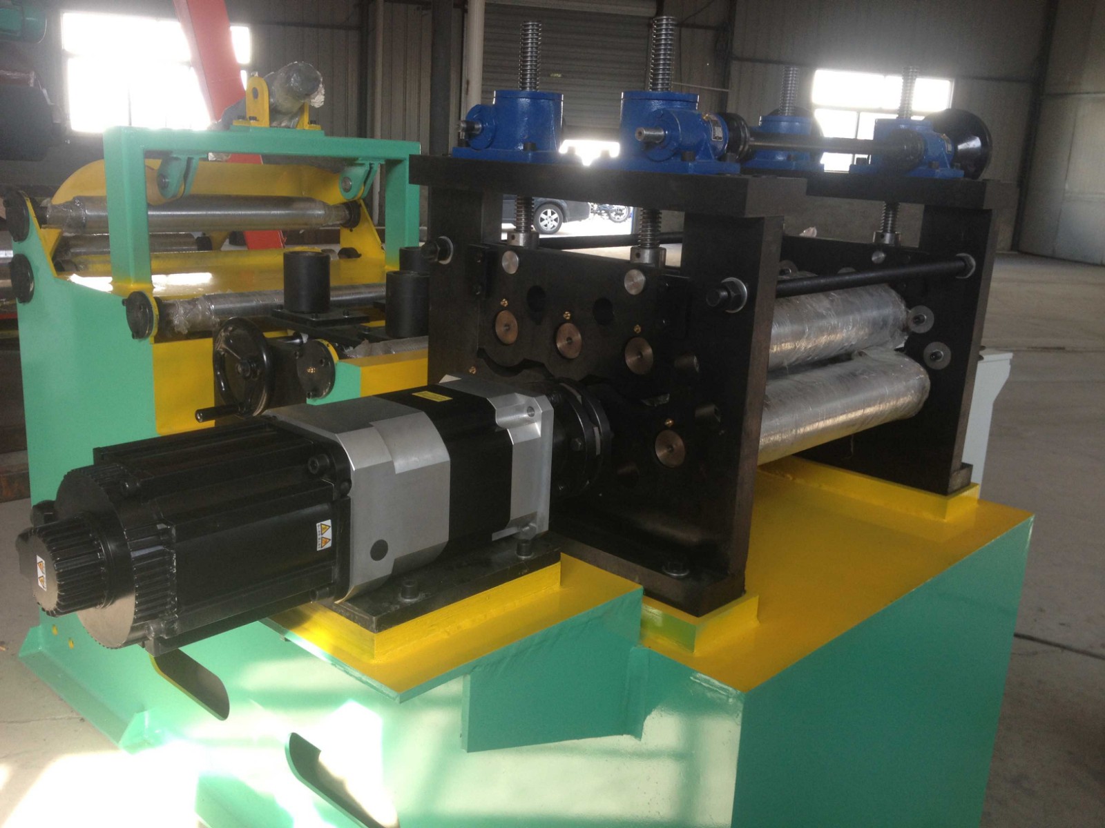 沖床自動送料機